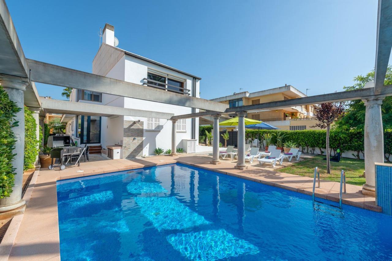 Estrel Villa Can Picafort  Buitenkant foto