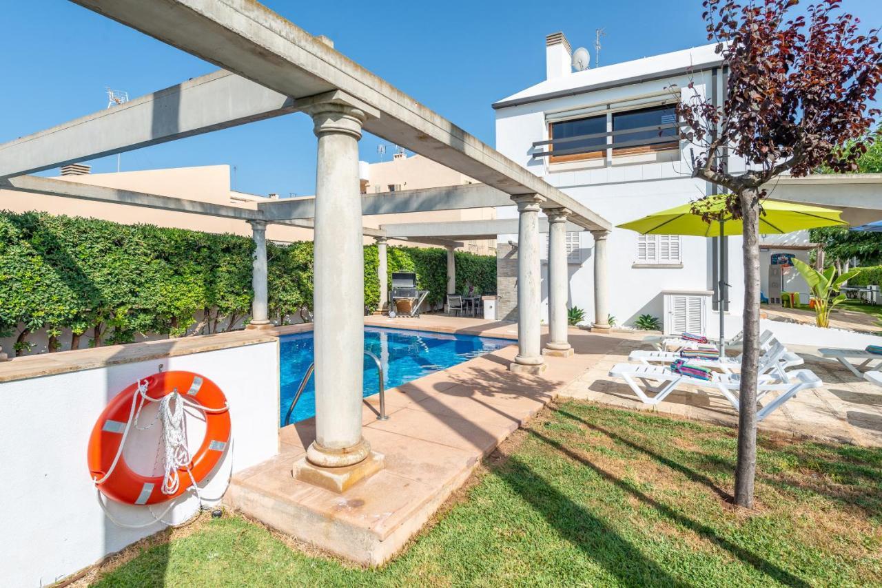 Estrel Villa Can Picafort  Buitenkant foto